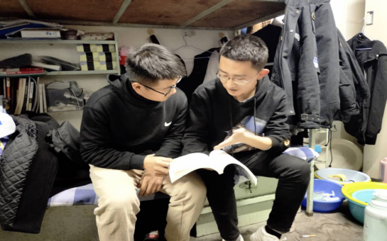 经济管理学院学生支部开展了“党员一帮一”活动